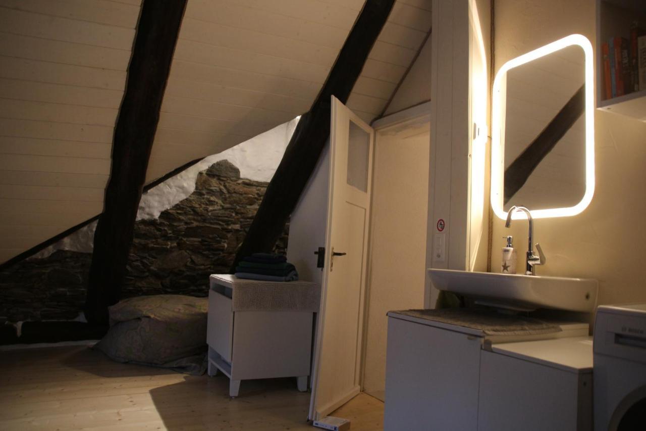 Airolo With Private Parking Lägenhet Exteriör bild